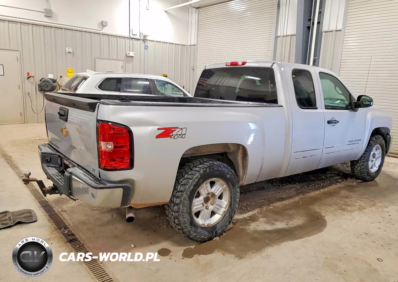 2013 Chevrolet Silverado K1500 Lt VIN:1GCRKSE78DZ326939 - 3