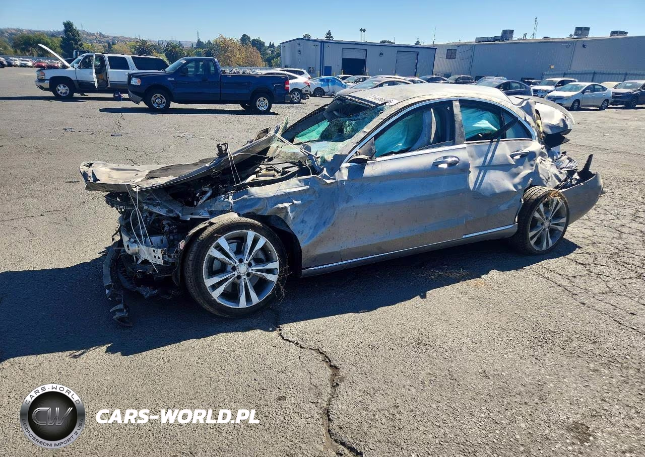2015 Mercedes-Benz C 300