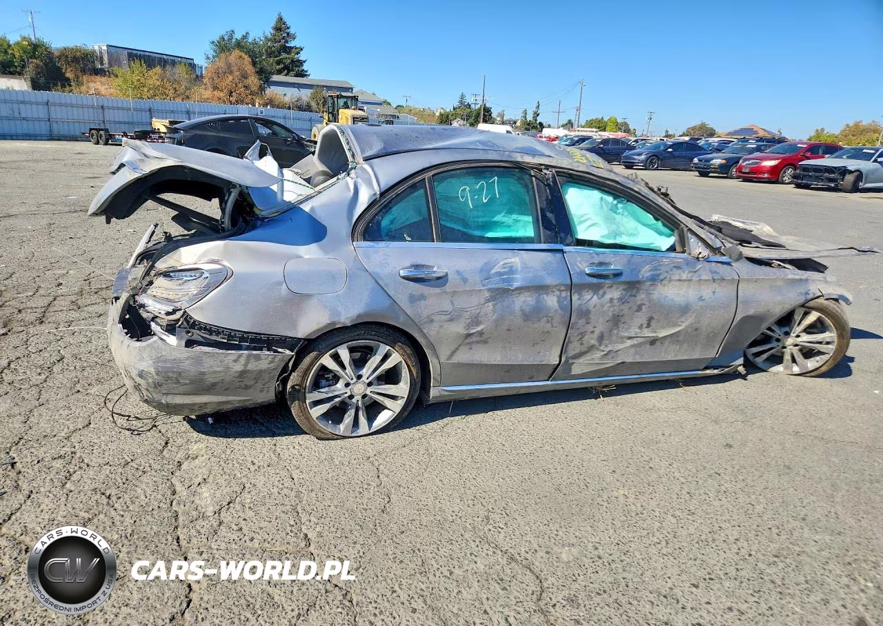 2015 Mercedes-Benz C 300 VIN:55SWF4JB8FU065851 - 3