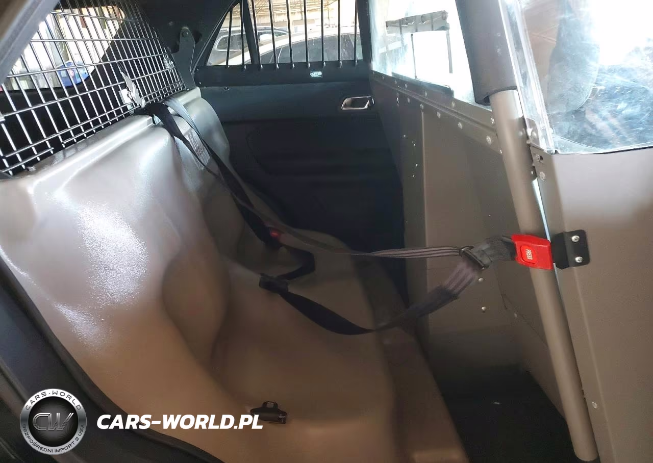 2018 Ford Explorer Police Interceptor VIN:1FM5K8AR4JGA83979 - 10