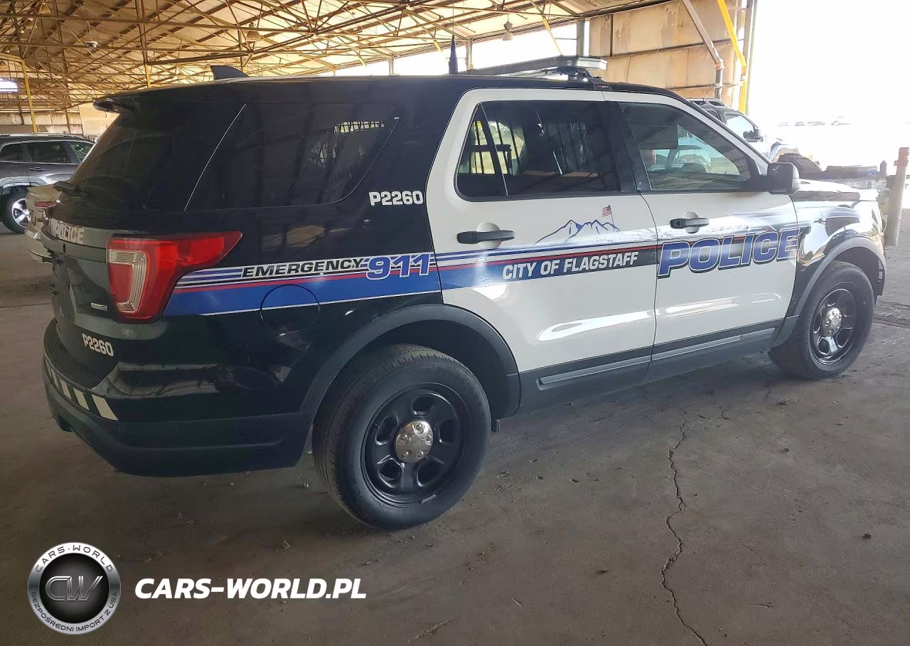 2018 Ford Explorer Police Interceptor VIN:1FM5K8AR4JGA83979 - 3