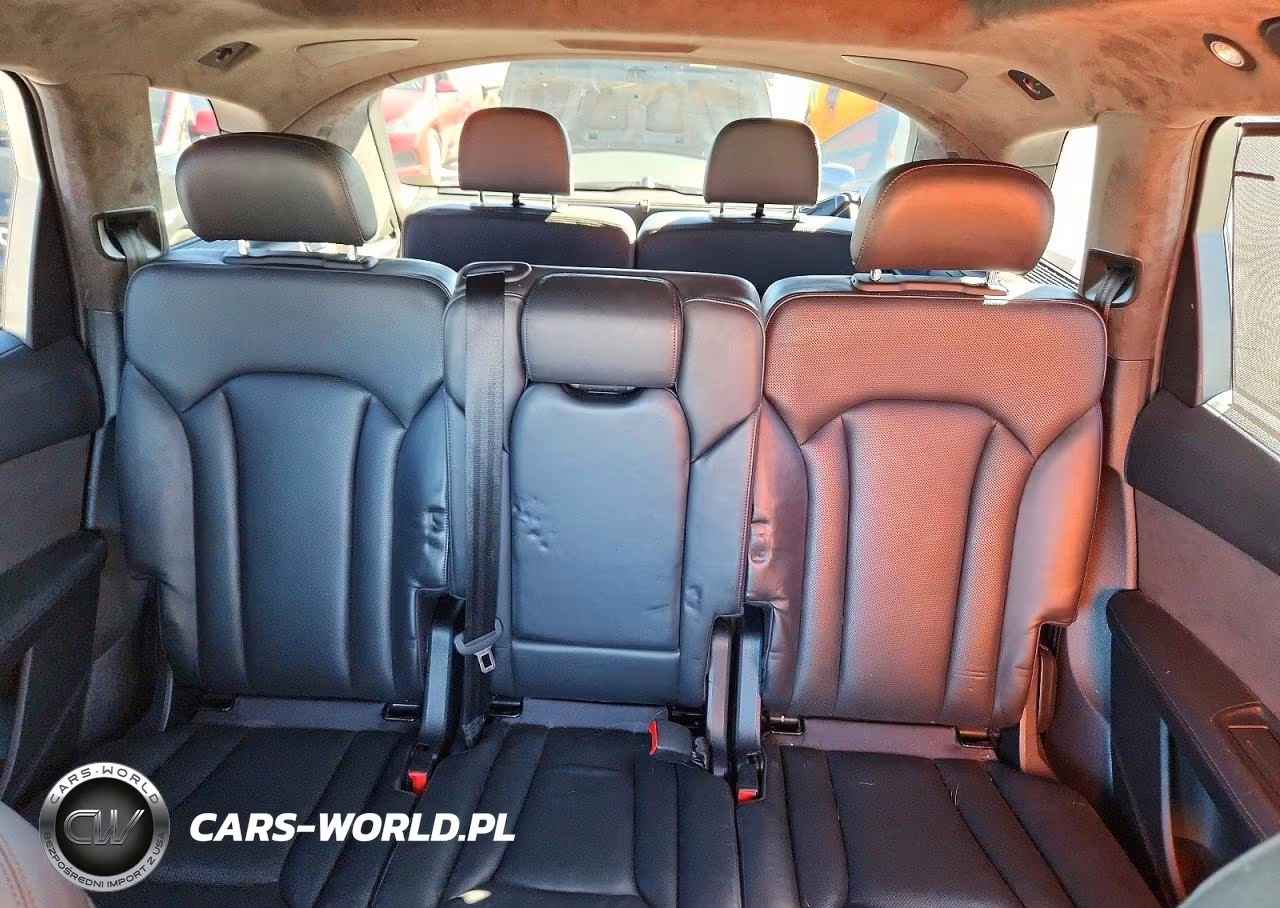 2017 Audi Q7 Prestige VIN:WA1VAAF78HD057008 - 10