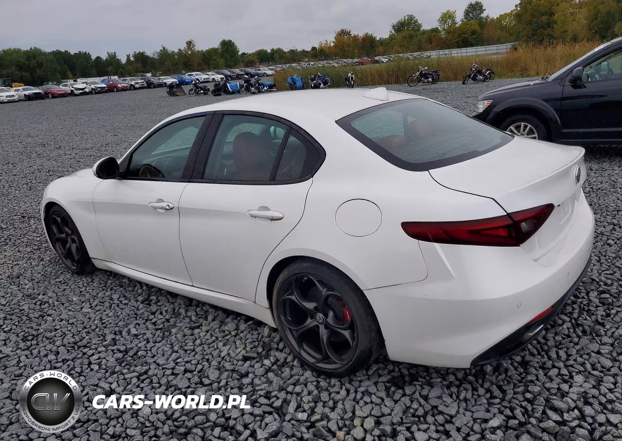 2018 Alfa Romeo Giulia Ti VIN:ZARFAECN0J7583941 - 2