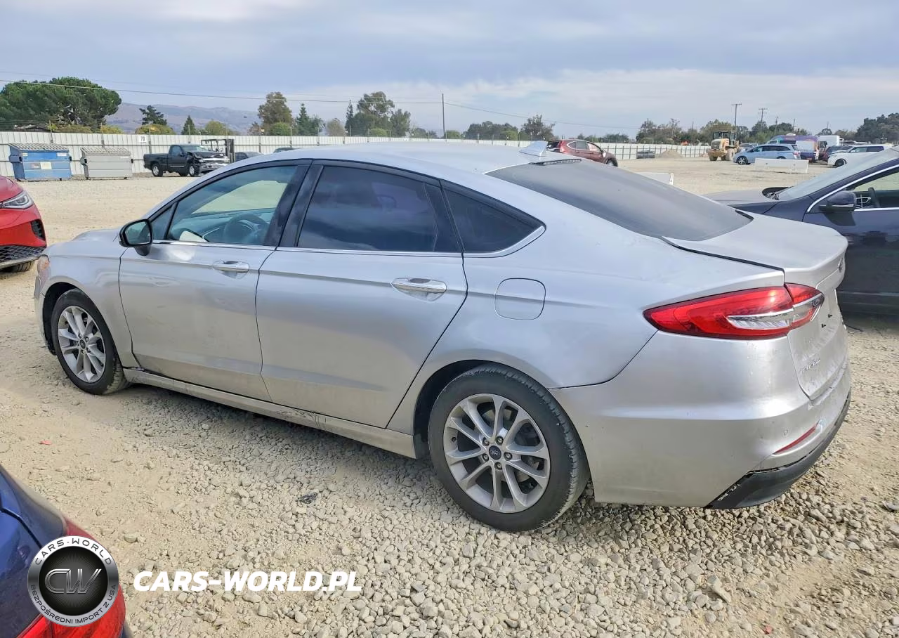 2019 Ford Fusion Se VIN:3FA6P0LU9KR225742 - 2