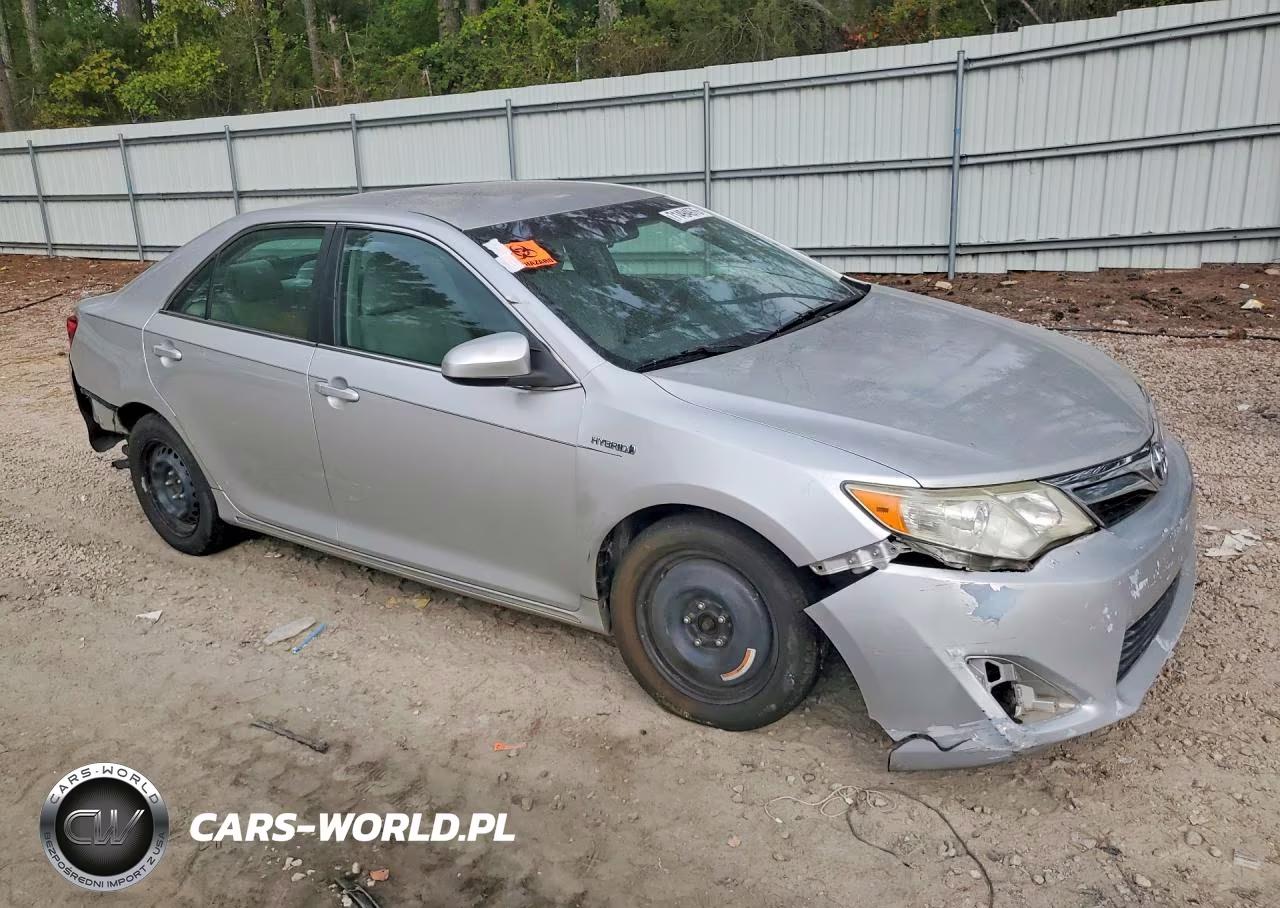 2013 Toyota Camry Hybrid Le VIN:4T1BD1FK3DU093957 - 4