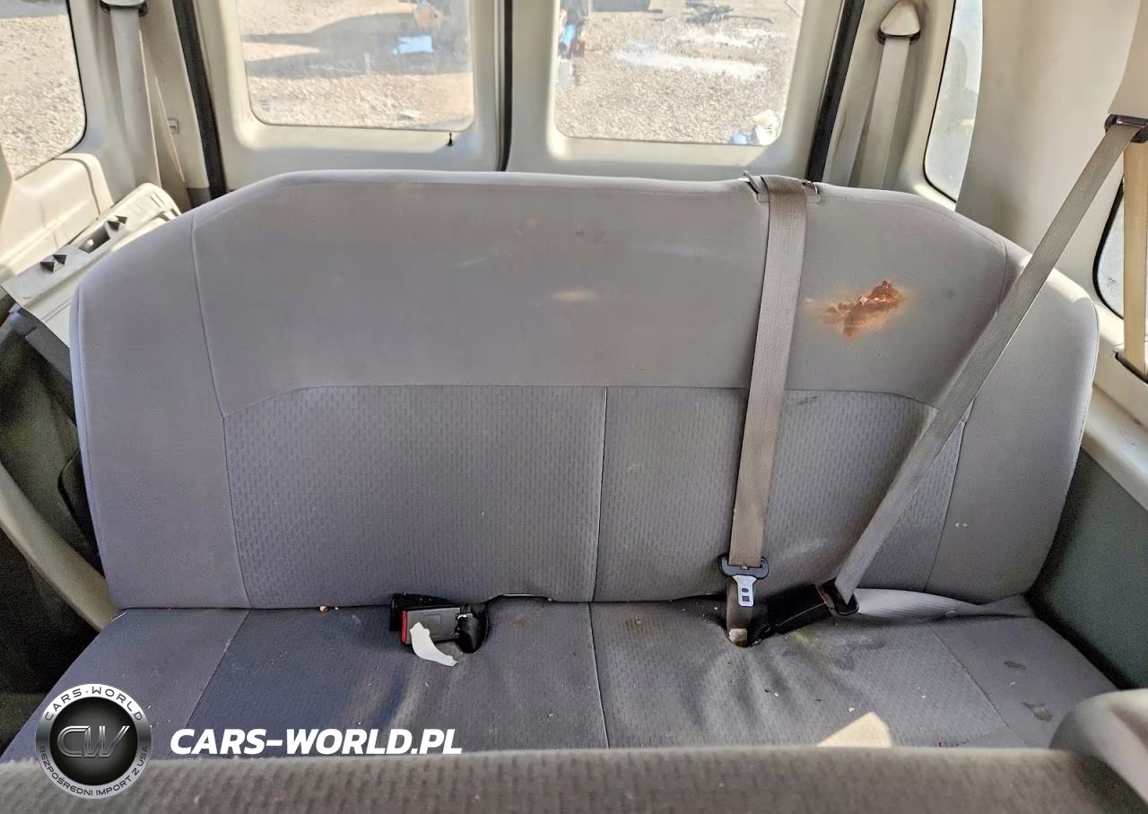 2011 Ford Econoline E350 Super Duty Wagon VIN:1FBSS3BL6BDA33810 - 10