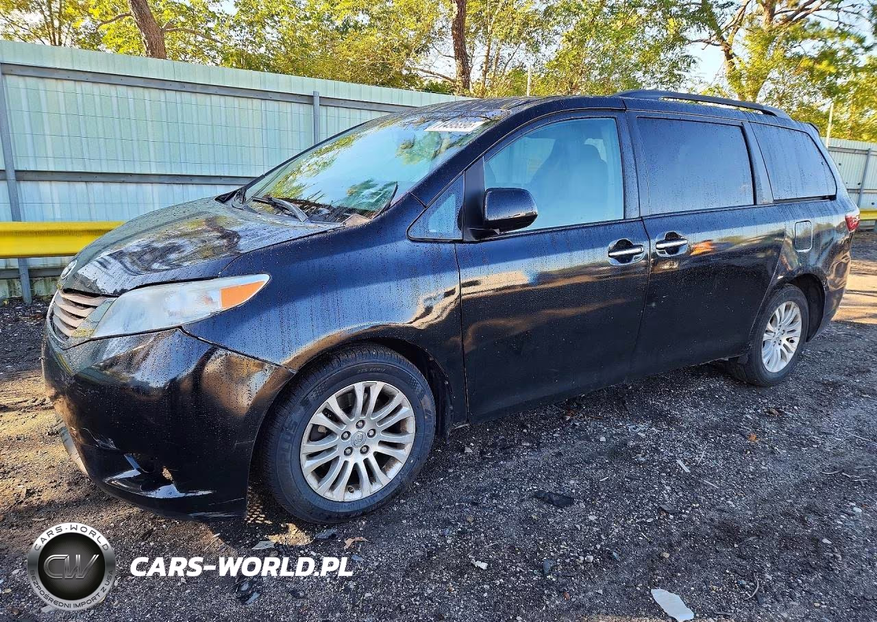 2017 Toyota Sienna Xle 8-Passenger