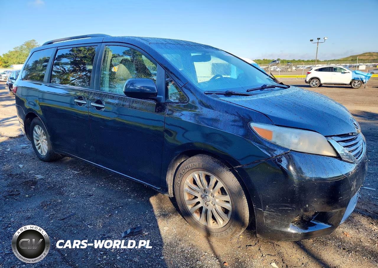 2017 Toyota Sienna Xle 8-Passenger VIN:5TDYZ3DC0HS770769 - 4