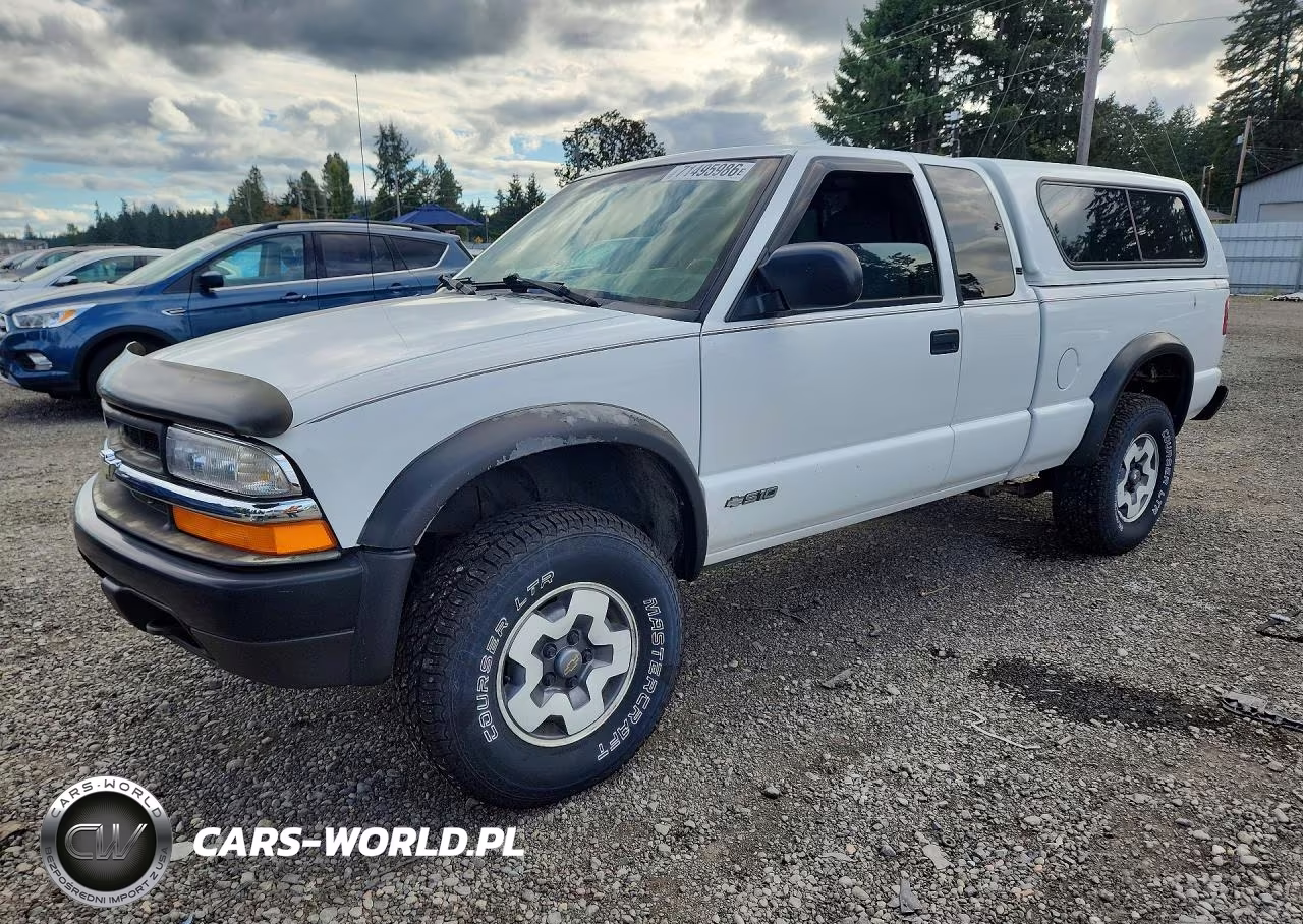 2000 Chevrolet S Truck S10 VIN:1GCCT19W7Y8245442 - 1