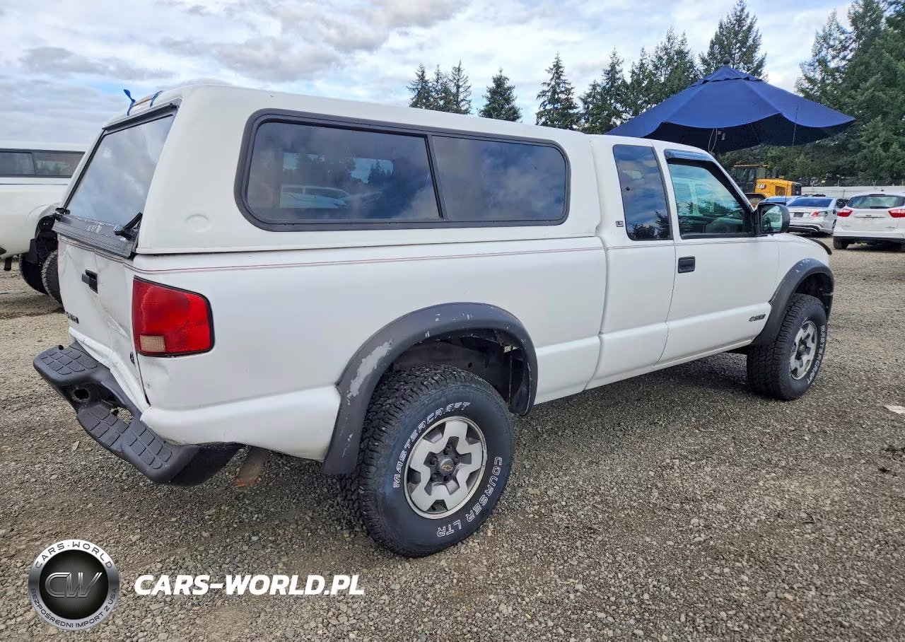 2000 Chevrolet S Truck S10 VIN:1GCCT19W7Y8245442 - 3