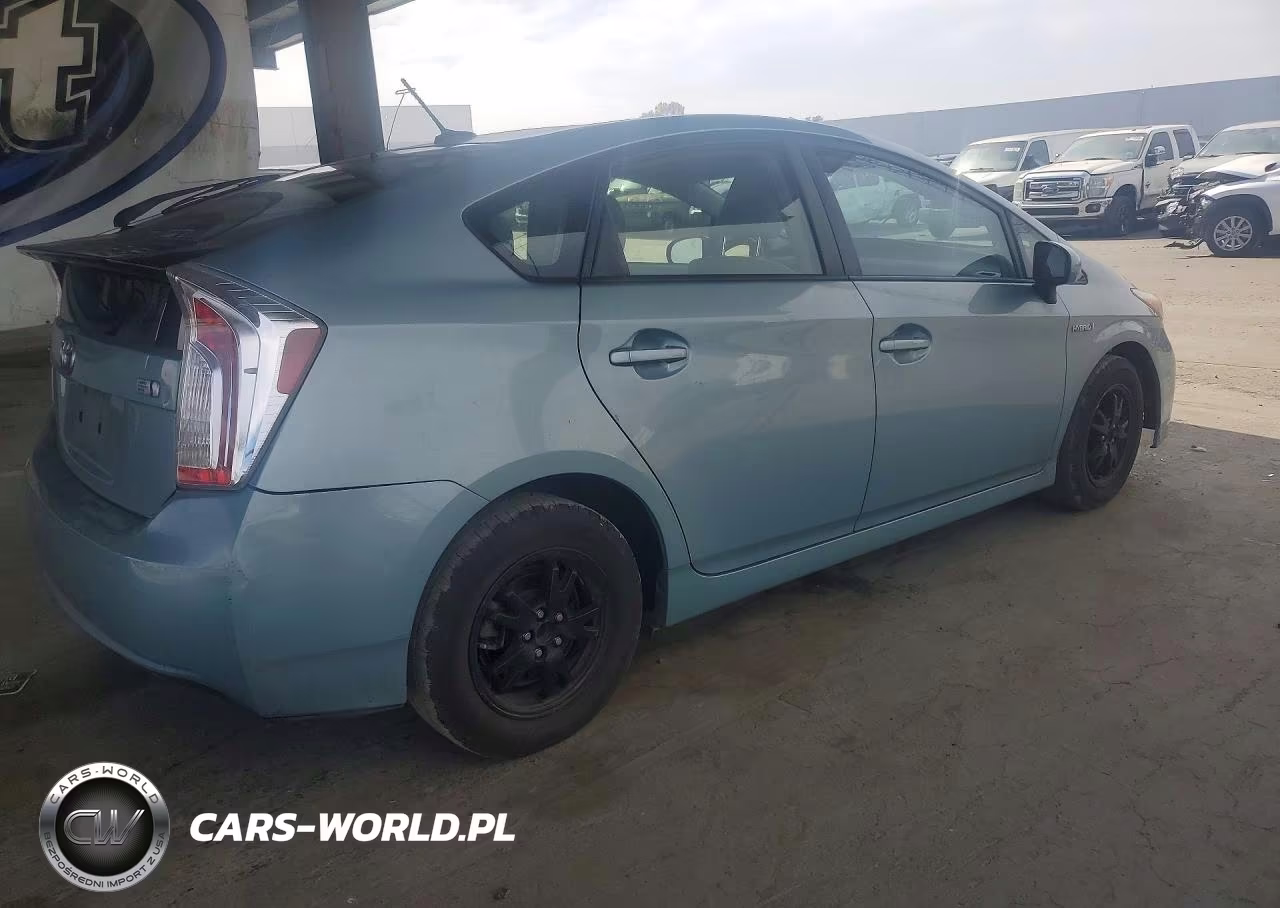 2013 Toyota Prius Three VIN:JTDKN3DU6D1730827 - 3