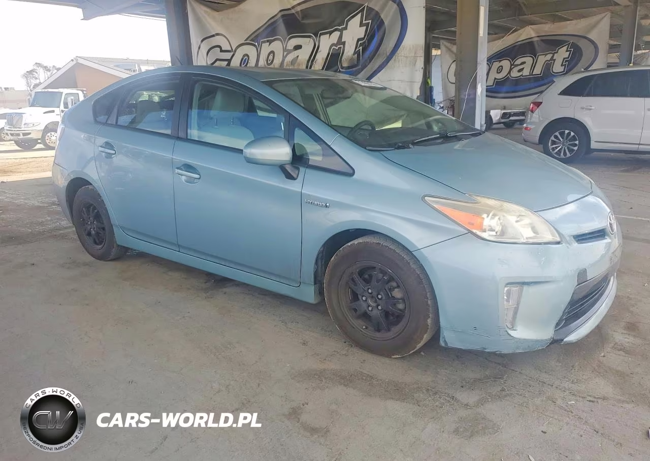 2013 Toyota Prius Three VIN:JTDKN3DU6D1730827 - 4