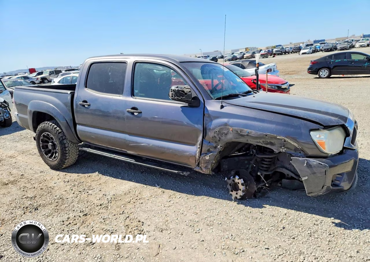 2015 Toyota Tacoma Double Cab Prerunner VIN:5TFJU4GN8FX074655 - 4