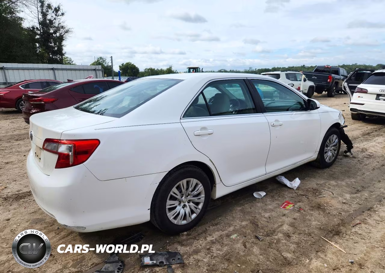2014 Toyota Camry L VIN:4T1BF1FK3EU858161 - 3
