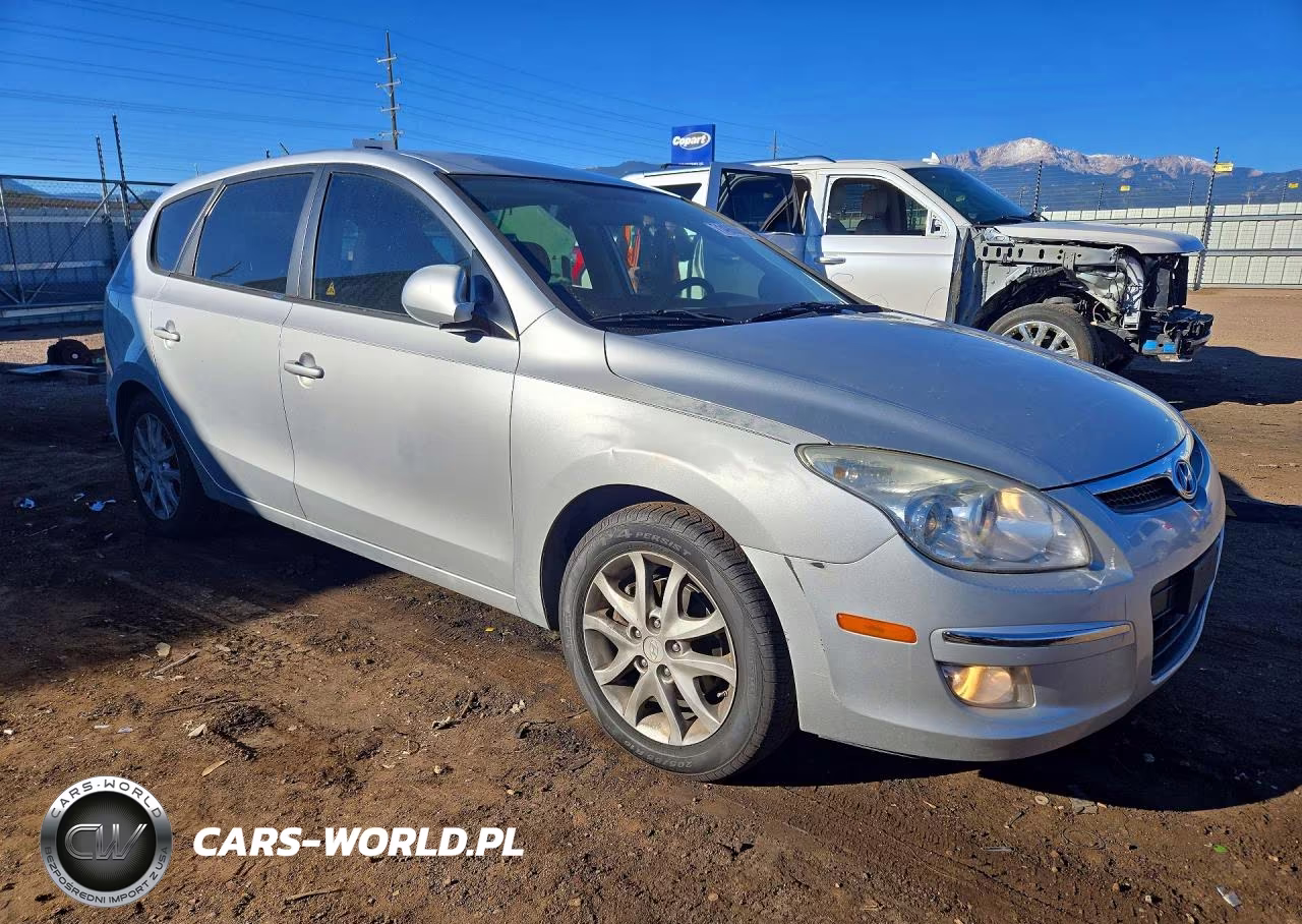 2009 Hyundai Elantra Touring VIN:KMHDC86EX9U033731 - 4