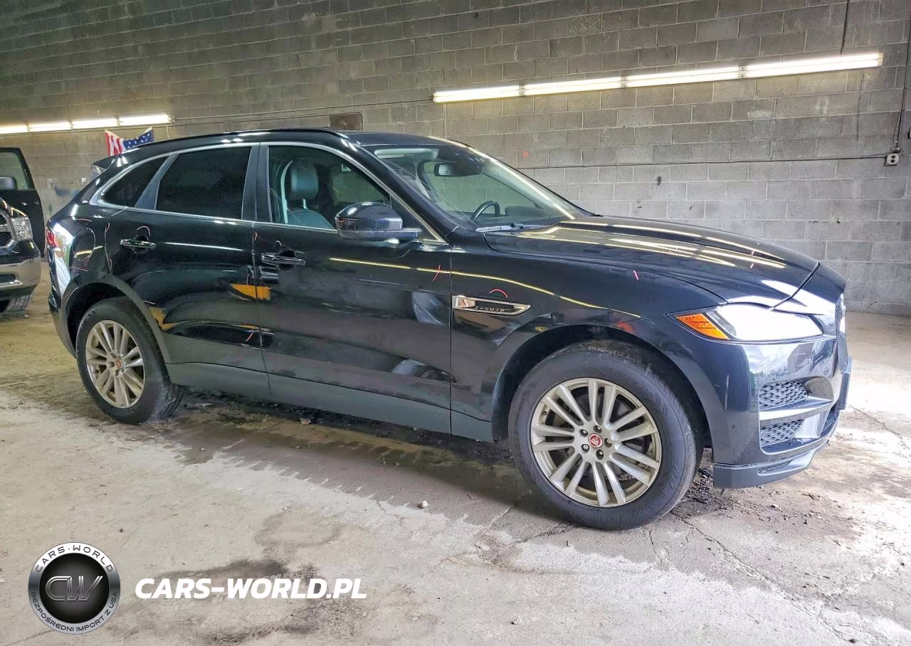 2017 Jaguar F-Pace Prestige VIN:SADCK2BV0HA070409 - 4