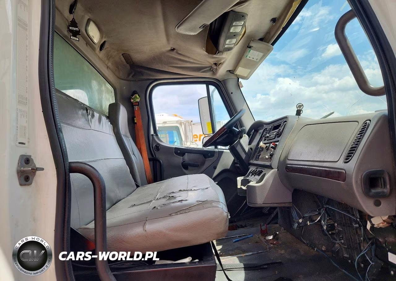 2011 Frht - Freightliner M2 VIN:1FVACWDT1BHBA7407 - 11