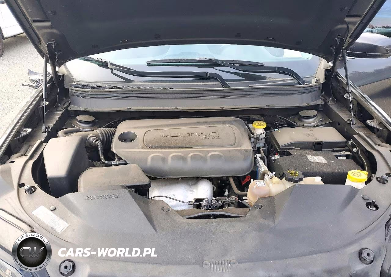 2020 Jeep Cherokee Latitude Plus VIN:1C4PJMLB8LD569062 - 12