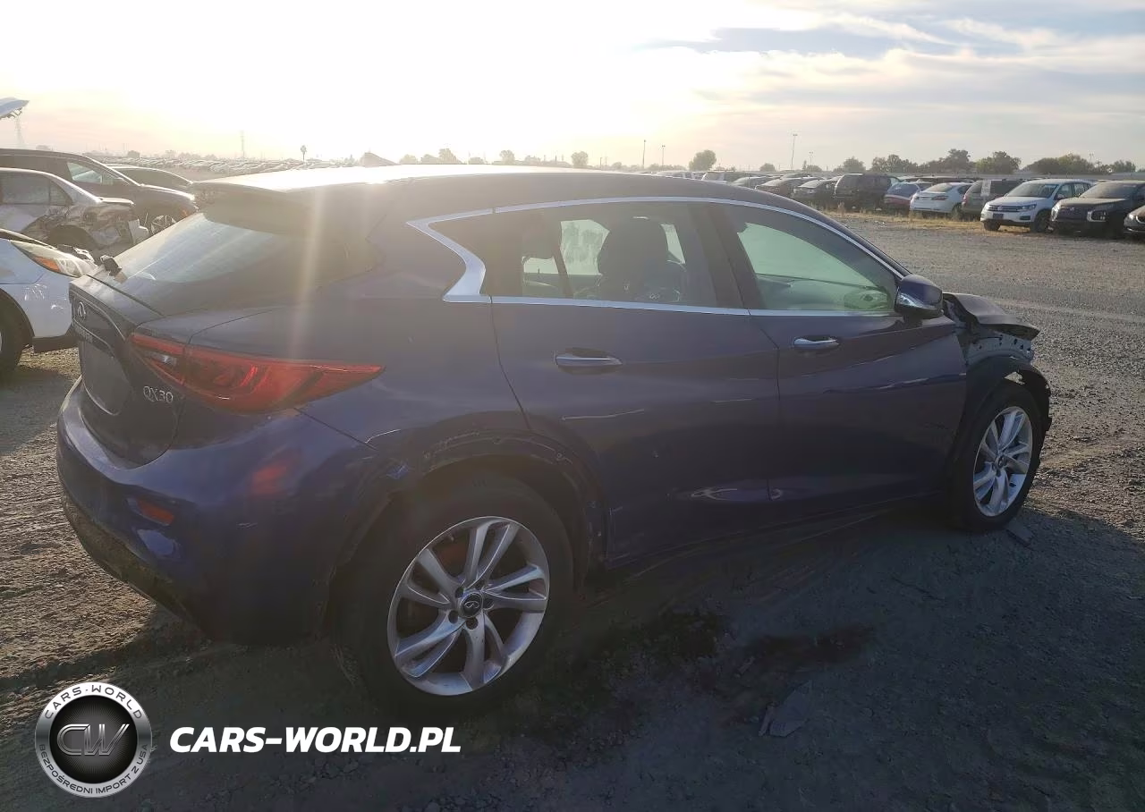 INFINITI QX30 BASE VIN:SJKCH5CP8JA057616 - 3