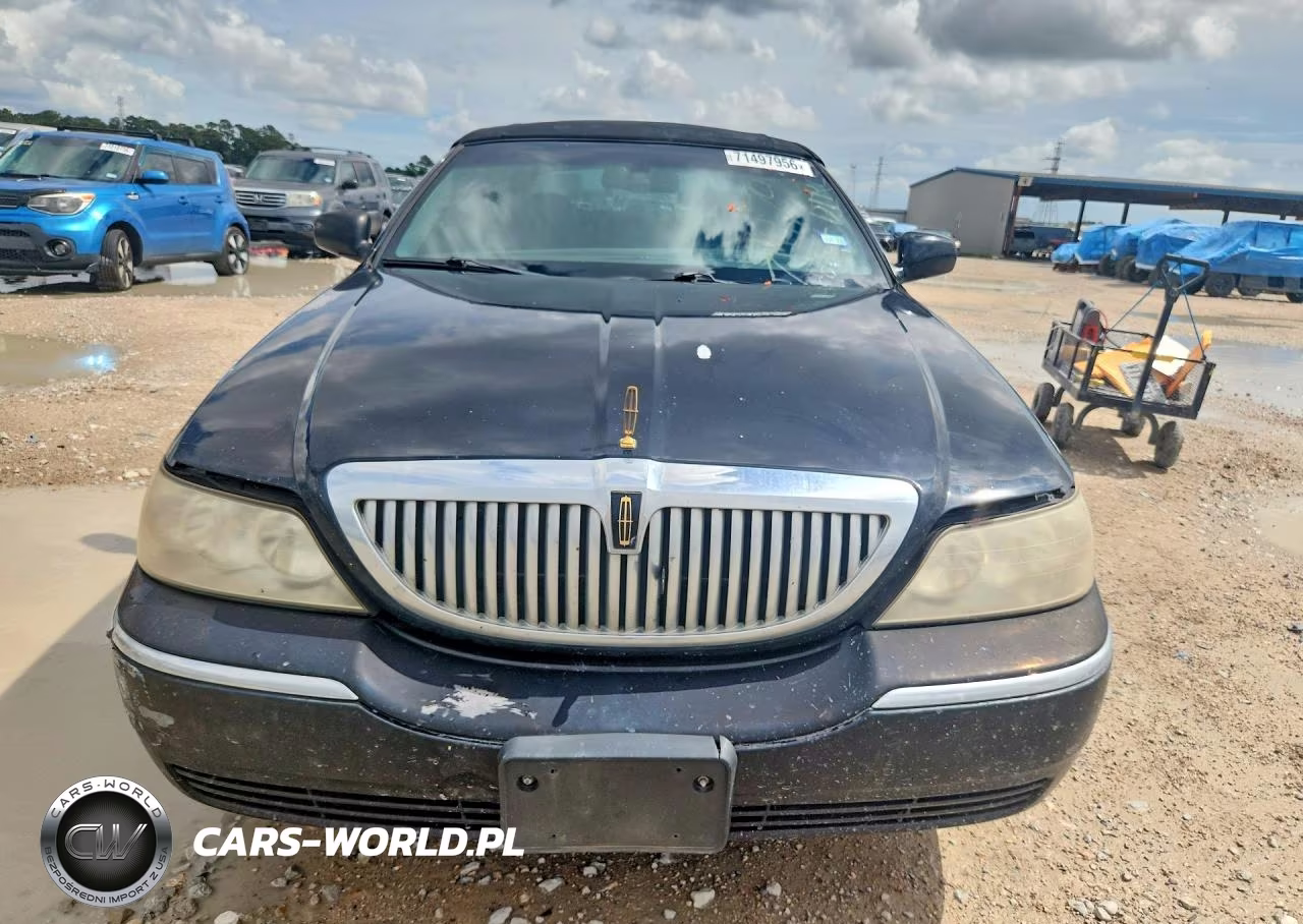 2006 Lincoln Town Car Signature Limited VIN:1LNHM82V06Y625292 - 5