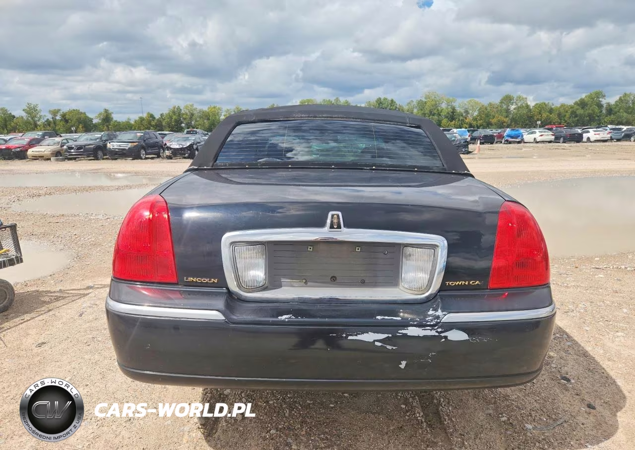 2006 Lincoln Town Car Signature Limited VIN:1LNHM82V06Y625292 - 6