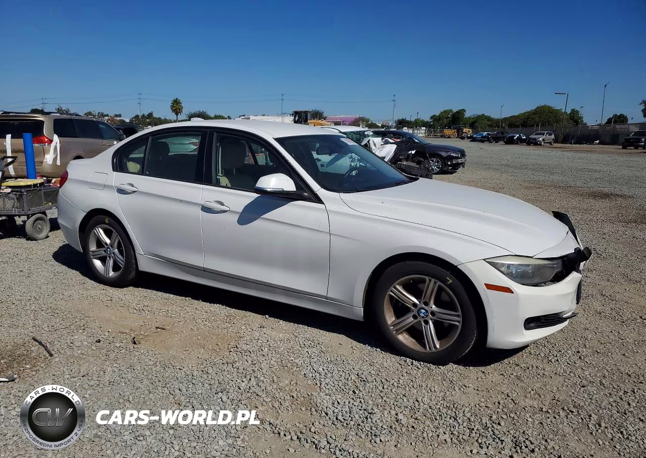 2014 BMW 320 I VIN:WBA3B1C5XEP680683 - 4