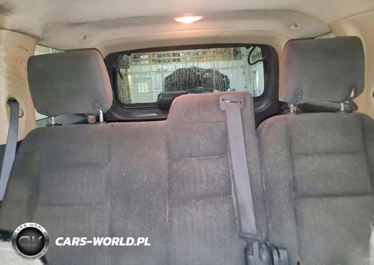 2010 Ford Explorer Xlt VIN:1FMEU7DE4AUA36109 - 10
