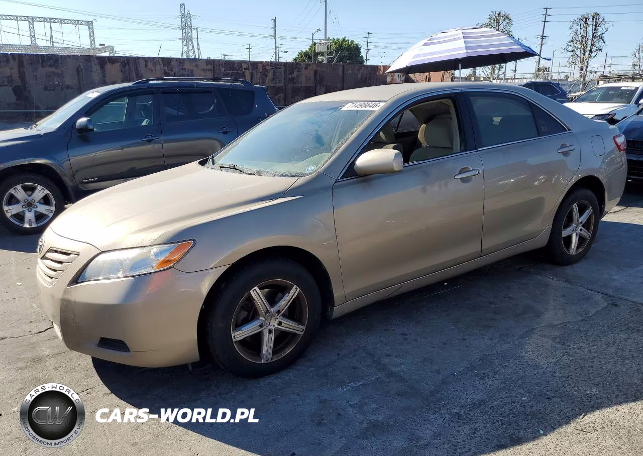2009 Toyota Camry Le – zdjęcie 1 z 12