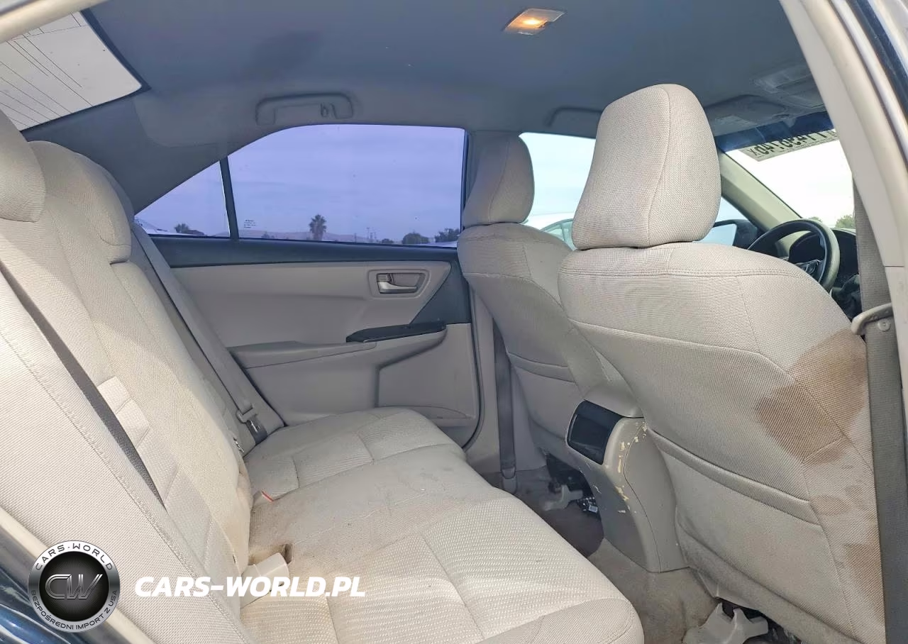 2015 Toyota Camry Le VIN:4T4BF1FKXFR445743 - 10