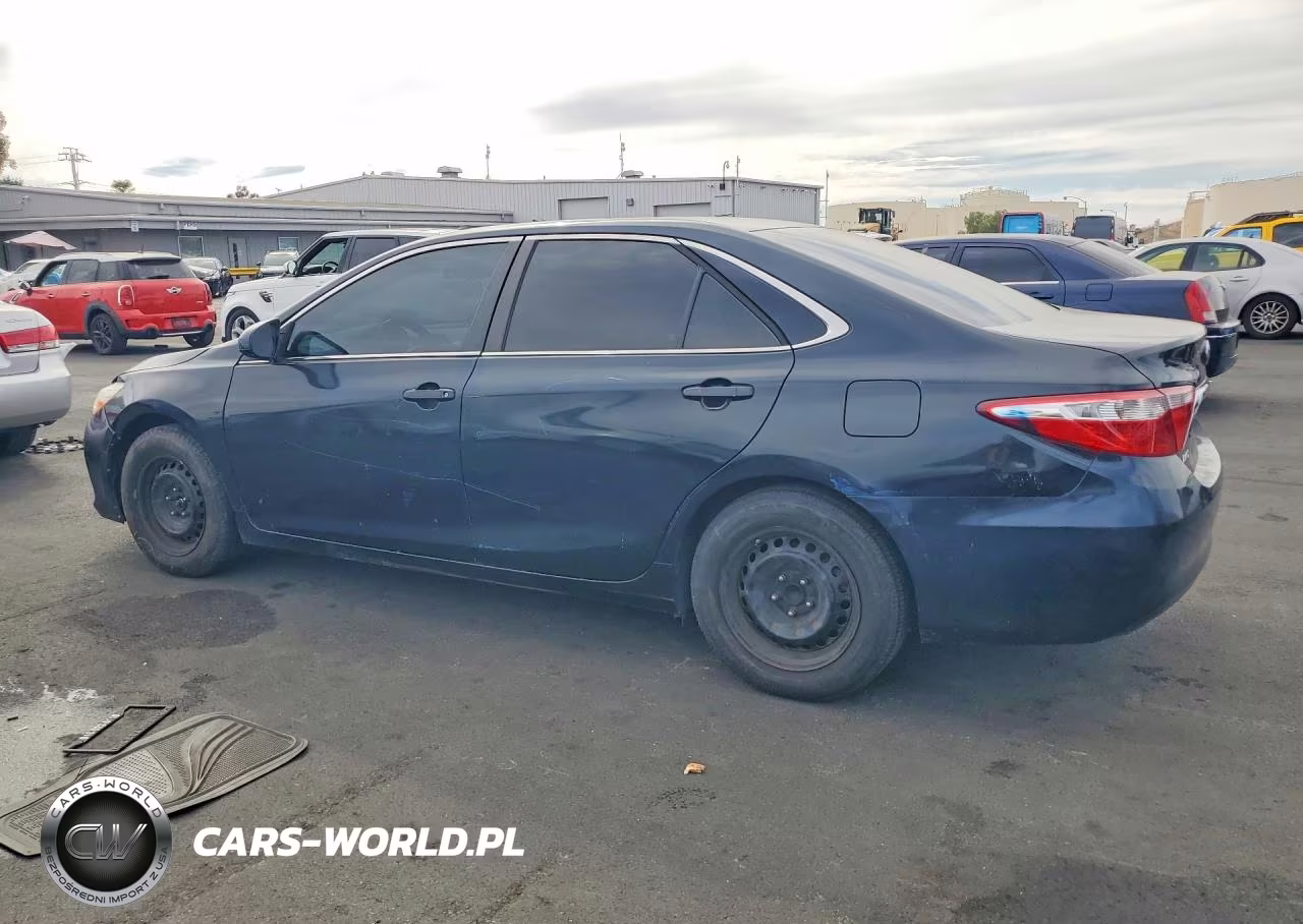 2015 Toyota Camry Le VIN:4T4BF1FKXFR445743 - 2