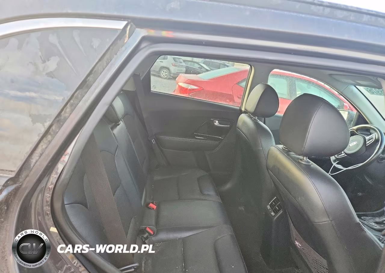 2019 Kia Niro S Touring VIN:KNDCC3LC2K5222847 - 11