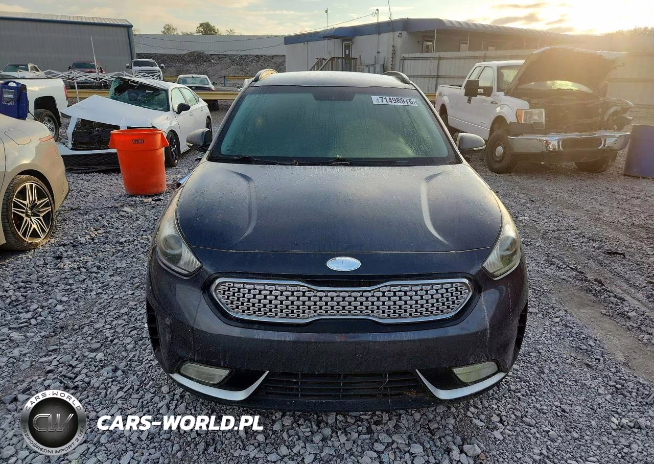 2019 Kia Niro S Touring VIN:KNDCC3LC2K5222847 - 5