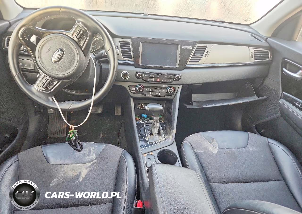 2019 Kia Niro S Touring VIN:KNDCC3LC2K5222847 - 8