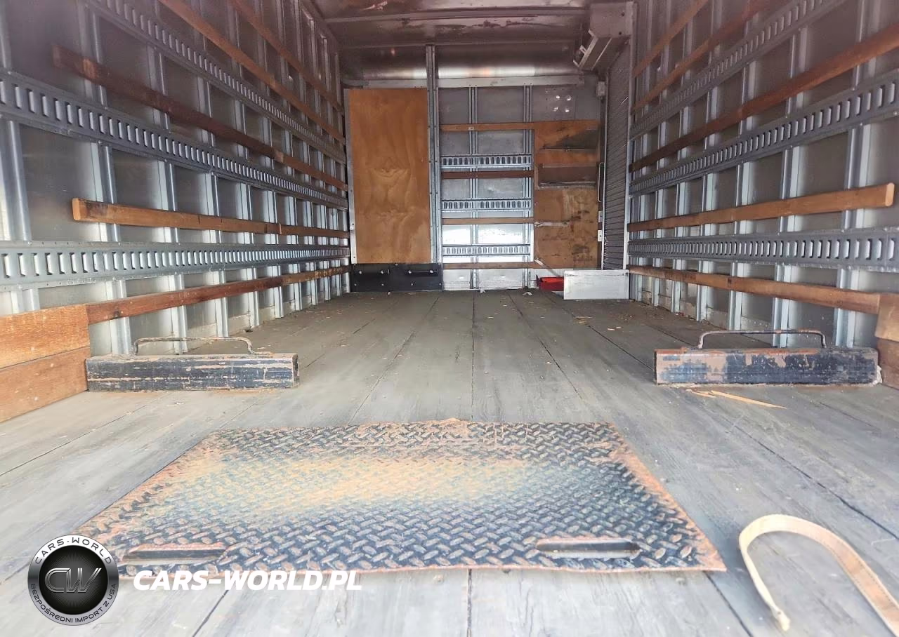 2017 Hino 195 Box Truck VIN:JHHSDM2H5HK005537 - 10