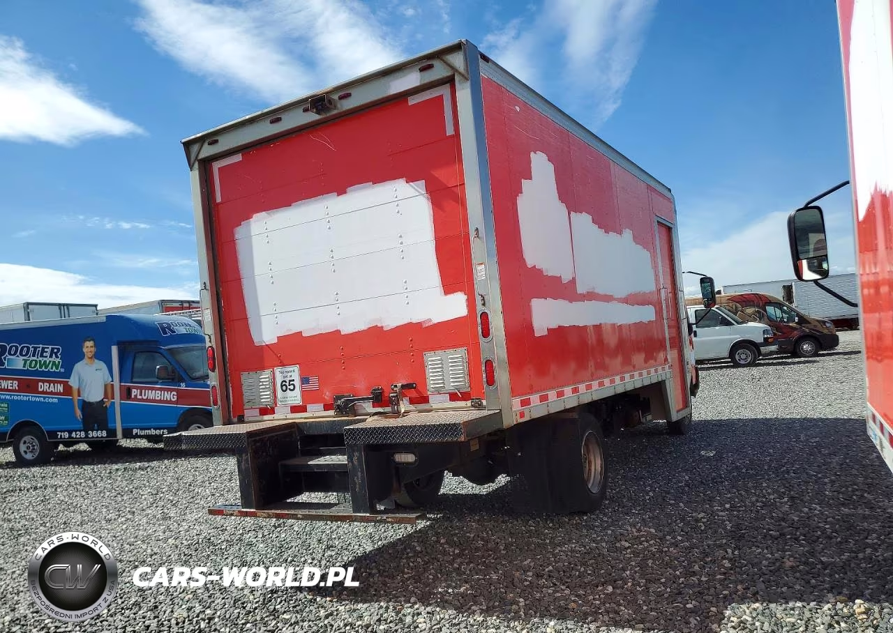 2017 Hino 195 Box Truck VIN:JHHSDM2H5HK005537 - 3