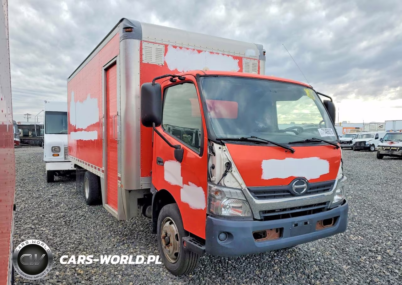 2017 Hino 195 Box Truck VIN:JHHSDM2H5HK005537 - 4