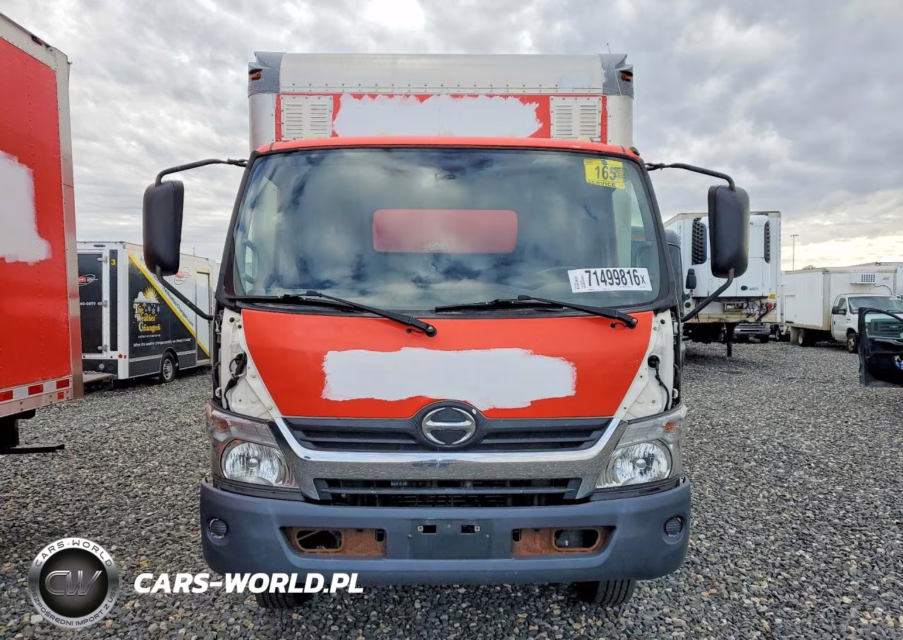 2017 Hino 195 Box Truck VIN:JHHSDM2H5HK005537 - 5