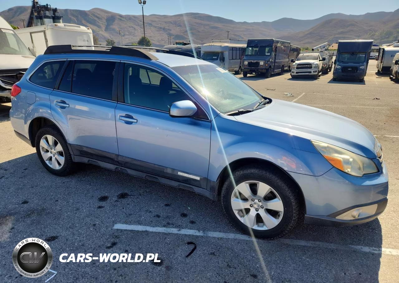 2011 Subaru Outback 2.5I Premium VIN:4S4BRBCC3B3338859 - 4