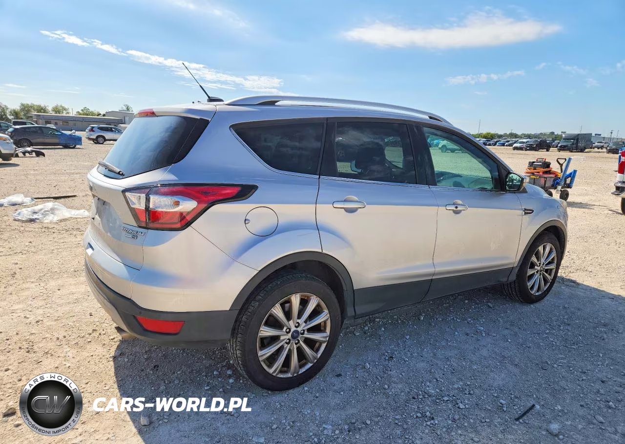 2017 Ford Escape Titanium VIN:1FMCU9J92HUA95938 - 3