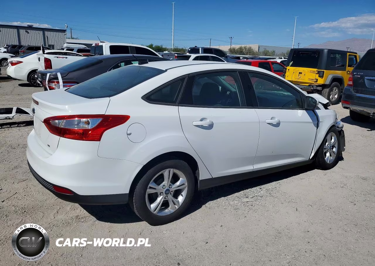 2013 Ford Focus Se VIN:1FADP3F2XDL201745 - 3