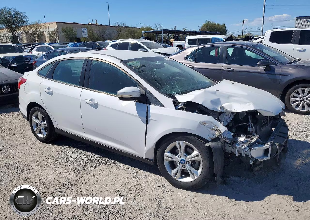2013 Ford Focus Se VIN:1FADP3F2XDL201745 - 4
