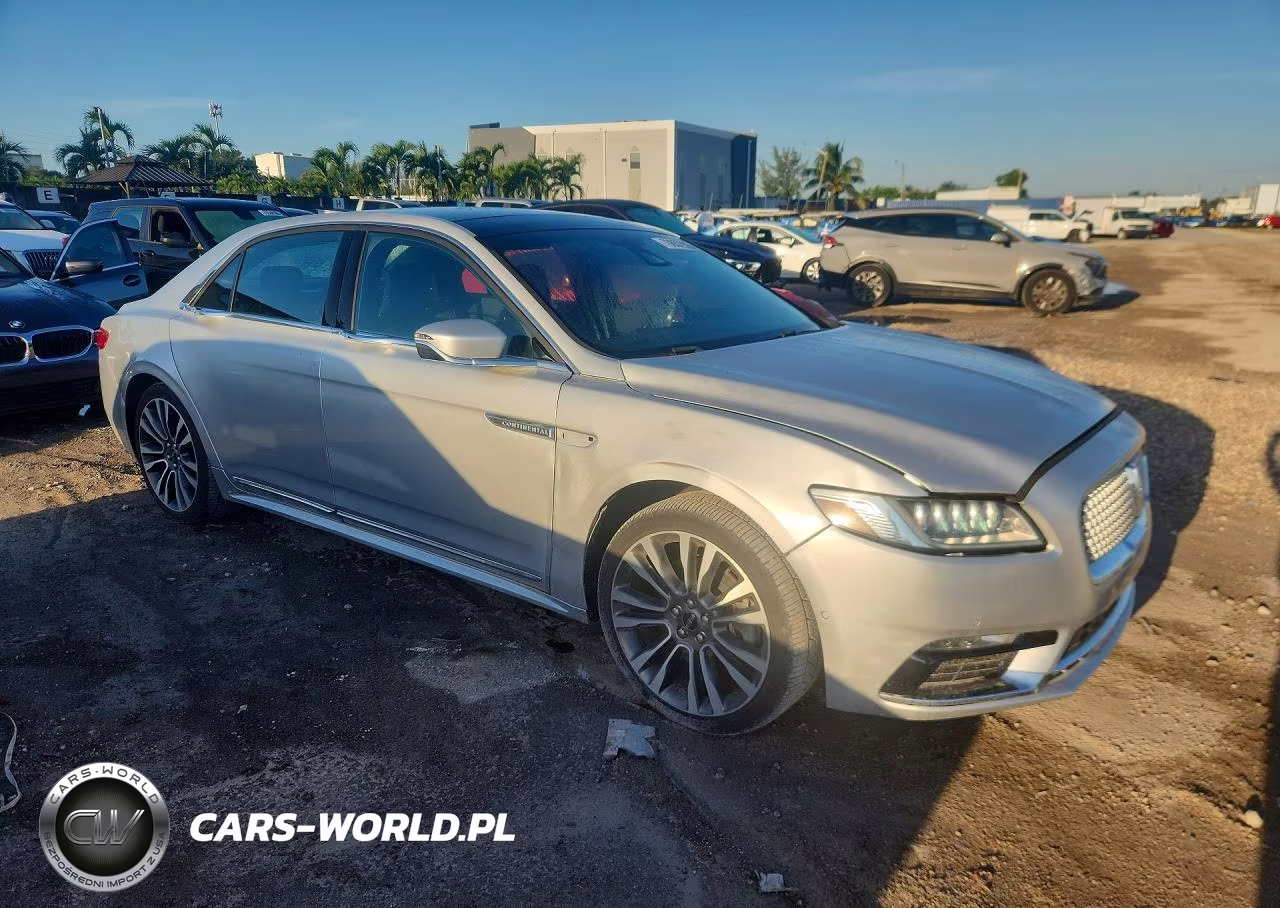 2017 Lincoln Continental Reserve VIN:1LN6L9NP3H5608066 - 4