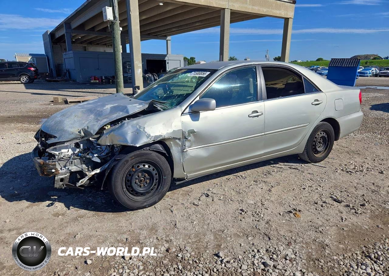2003 Toyota Camry Le – zdjęcie 1 z 13