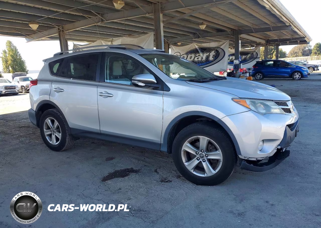 2015 Toyota Rav4 Xle VIN:2T3WFREV1FW189831 - 4