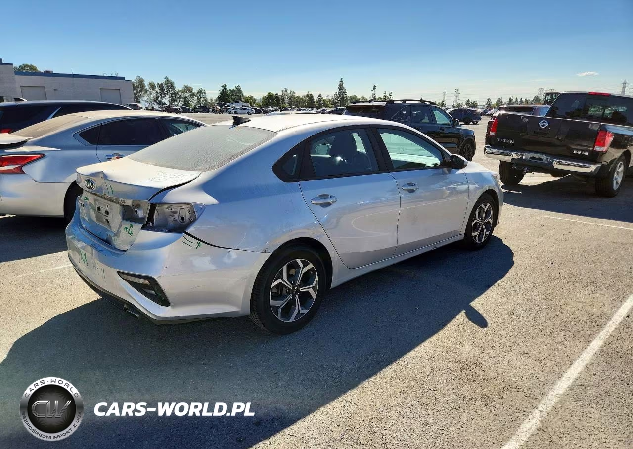 2019 Kia Forte Lxs VIN:3KPF24ADXKE115938 - 3