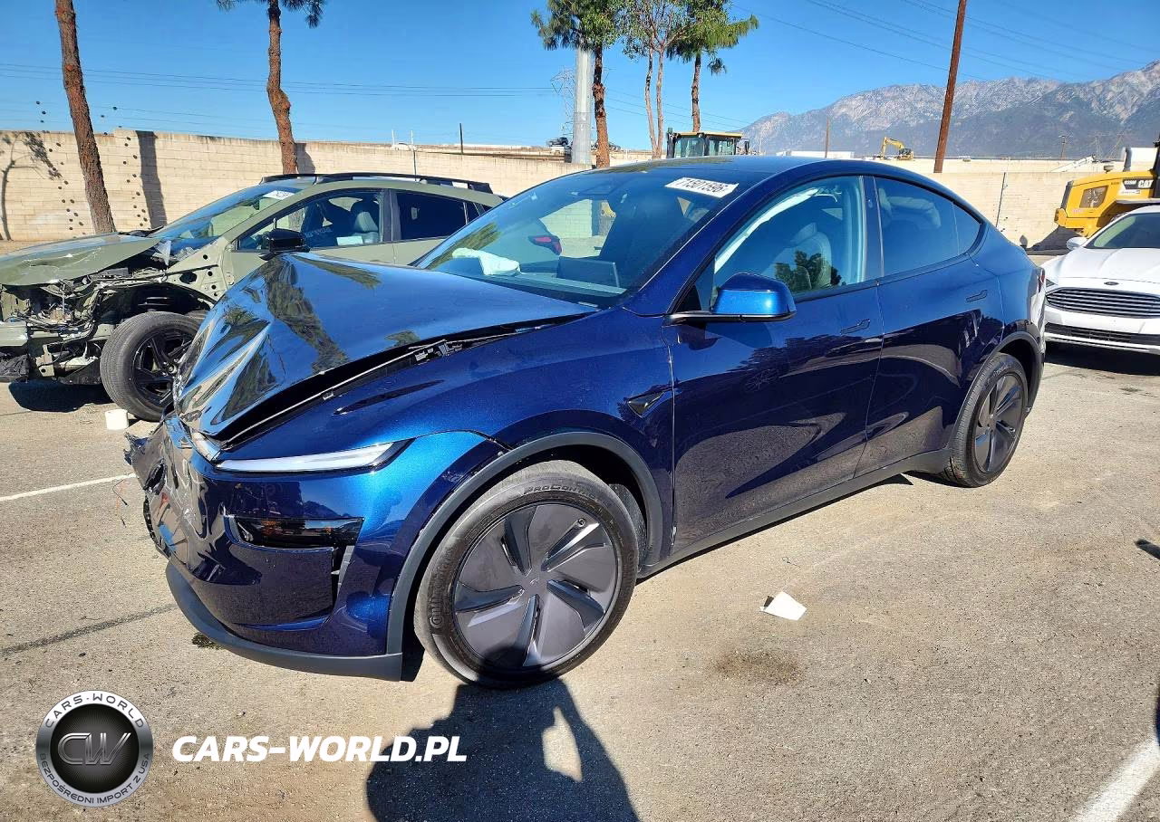 2026 Tesla Model Y VIN:7SAYGDEE6TF658134 - 1