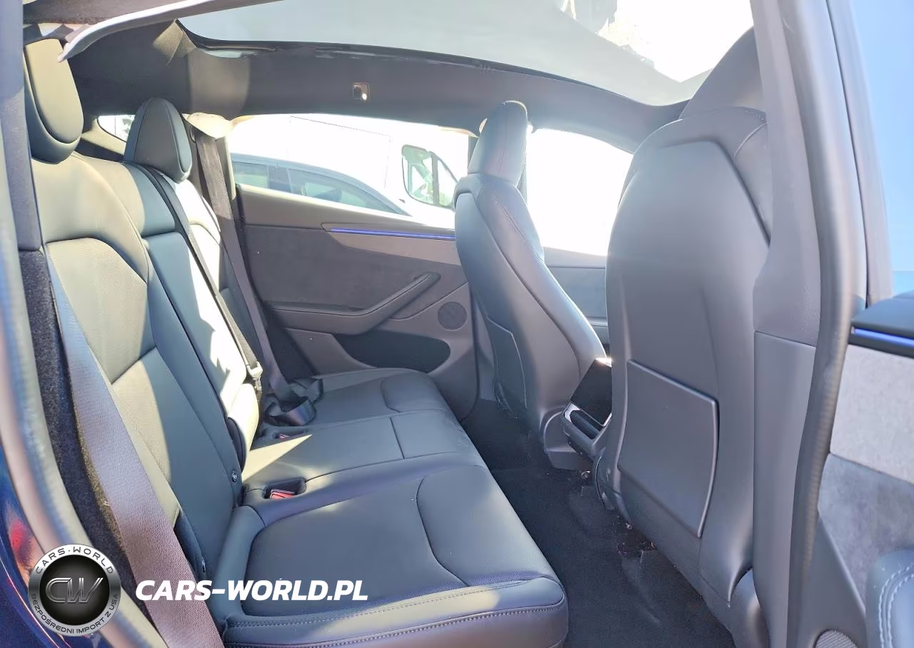 2026 Tesla Model Y VIN:7SAYGDEE6TF658134 - 10