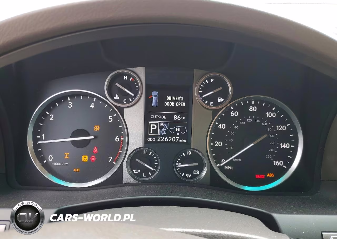 2013 Lexus Lx 570 VIN:JTJHY7AX8D4084967 - 9