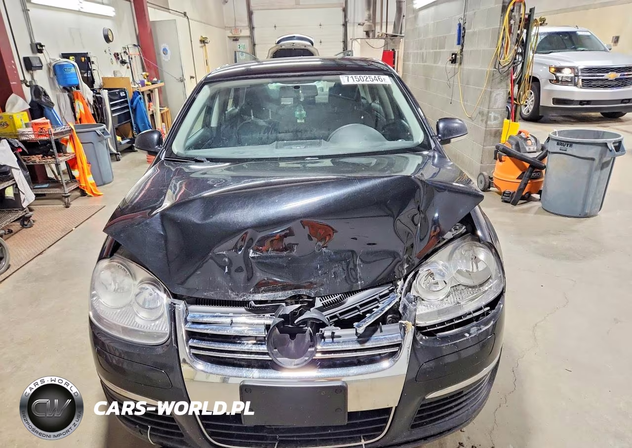 2010 Volkswagen Jetta S VIN:3VWJZ7AJ5AM002008 - 5