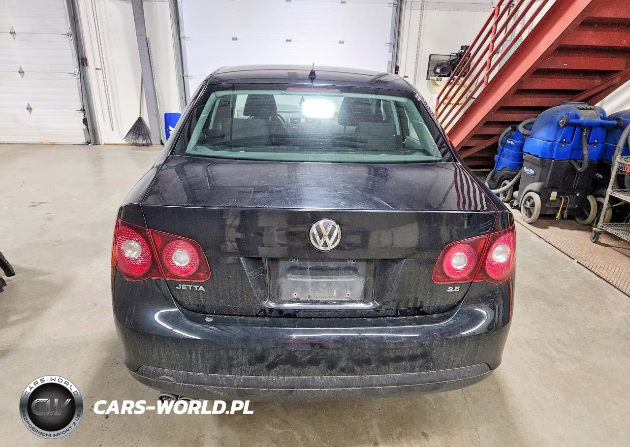 2010 Volkswagen Jetta S VIN:3VWJZ7AJ5AM002008 - 6